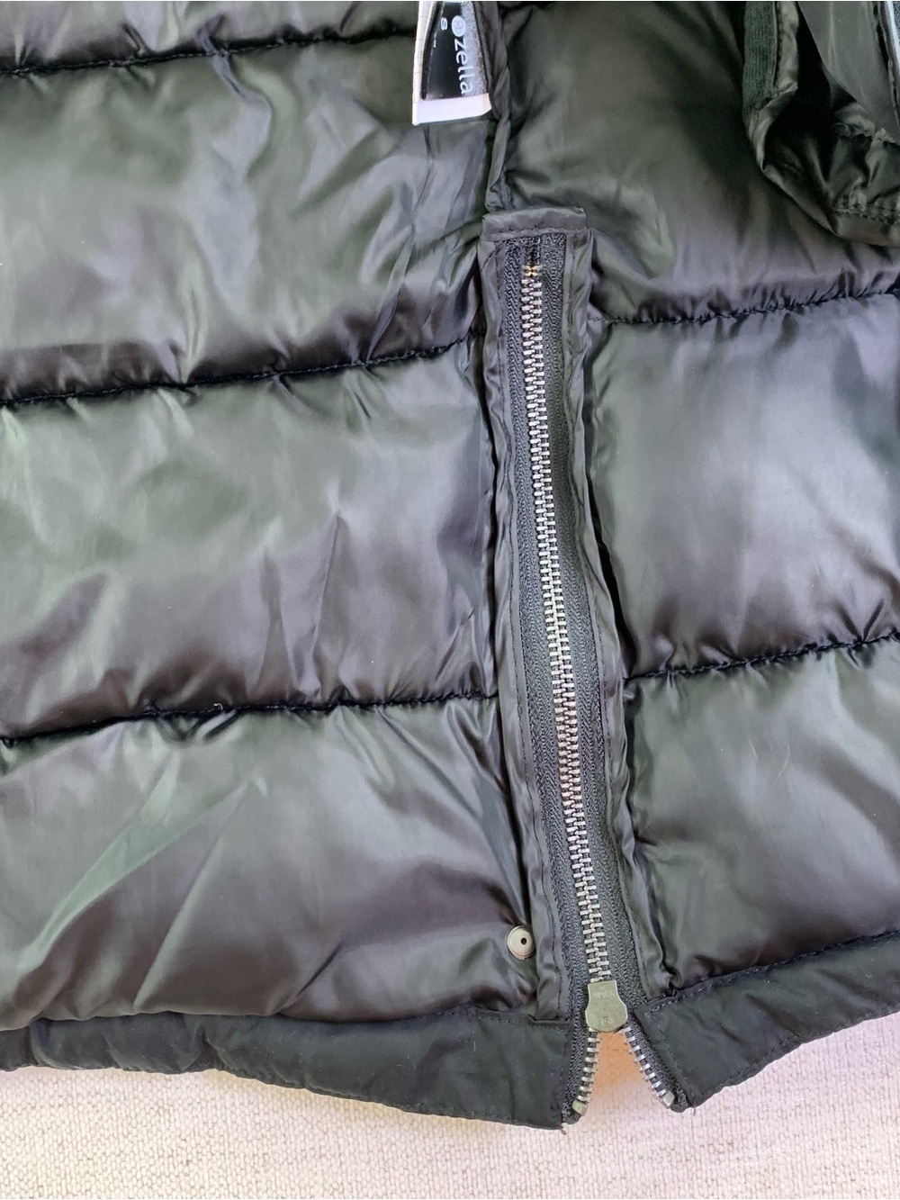 Zella women S long hooded puffer vest in black full zip quilted water resistant - Picture 13 of 16